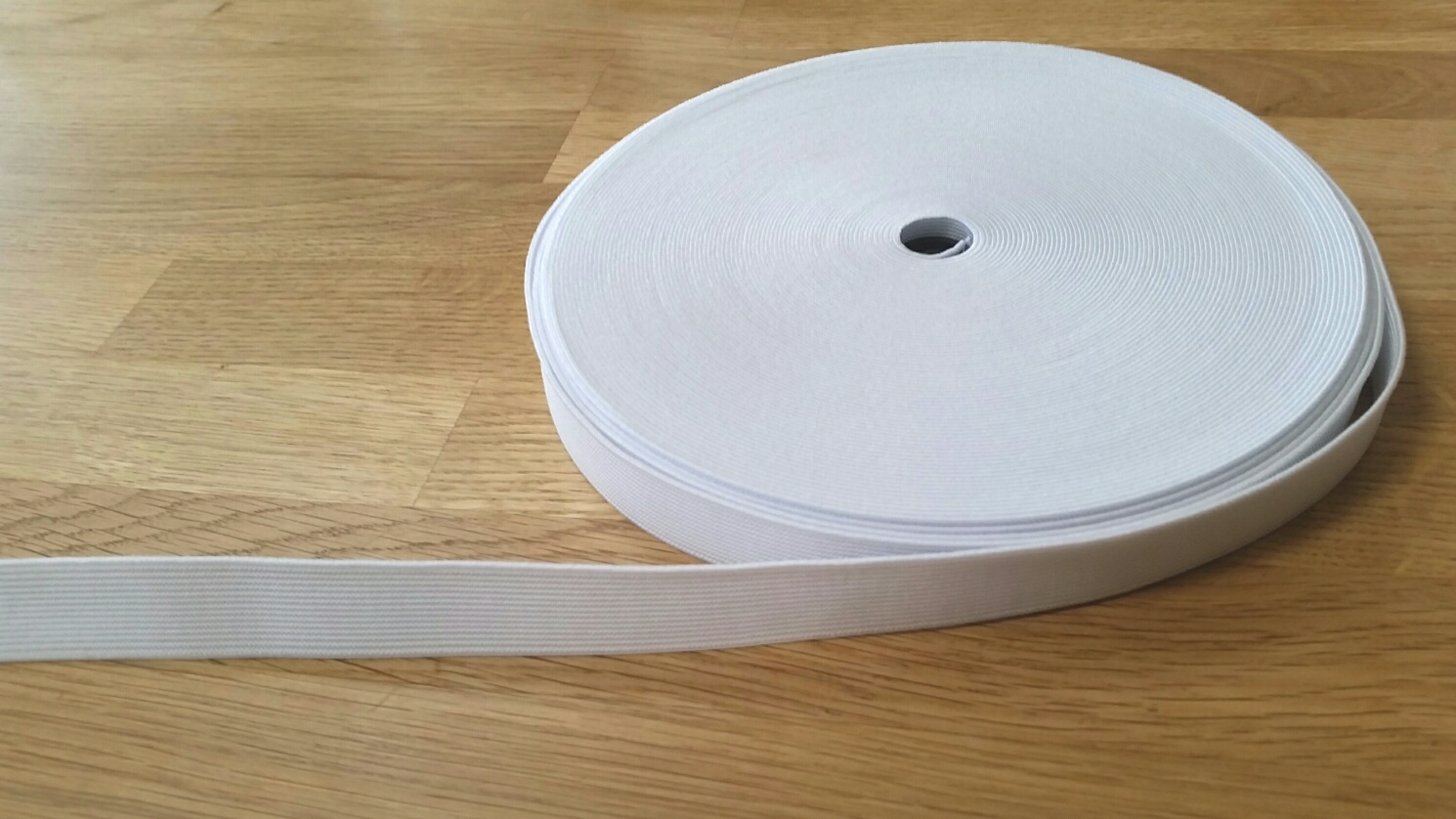 3/4" (19mm) white elastic 25m roll